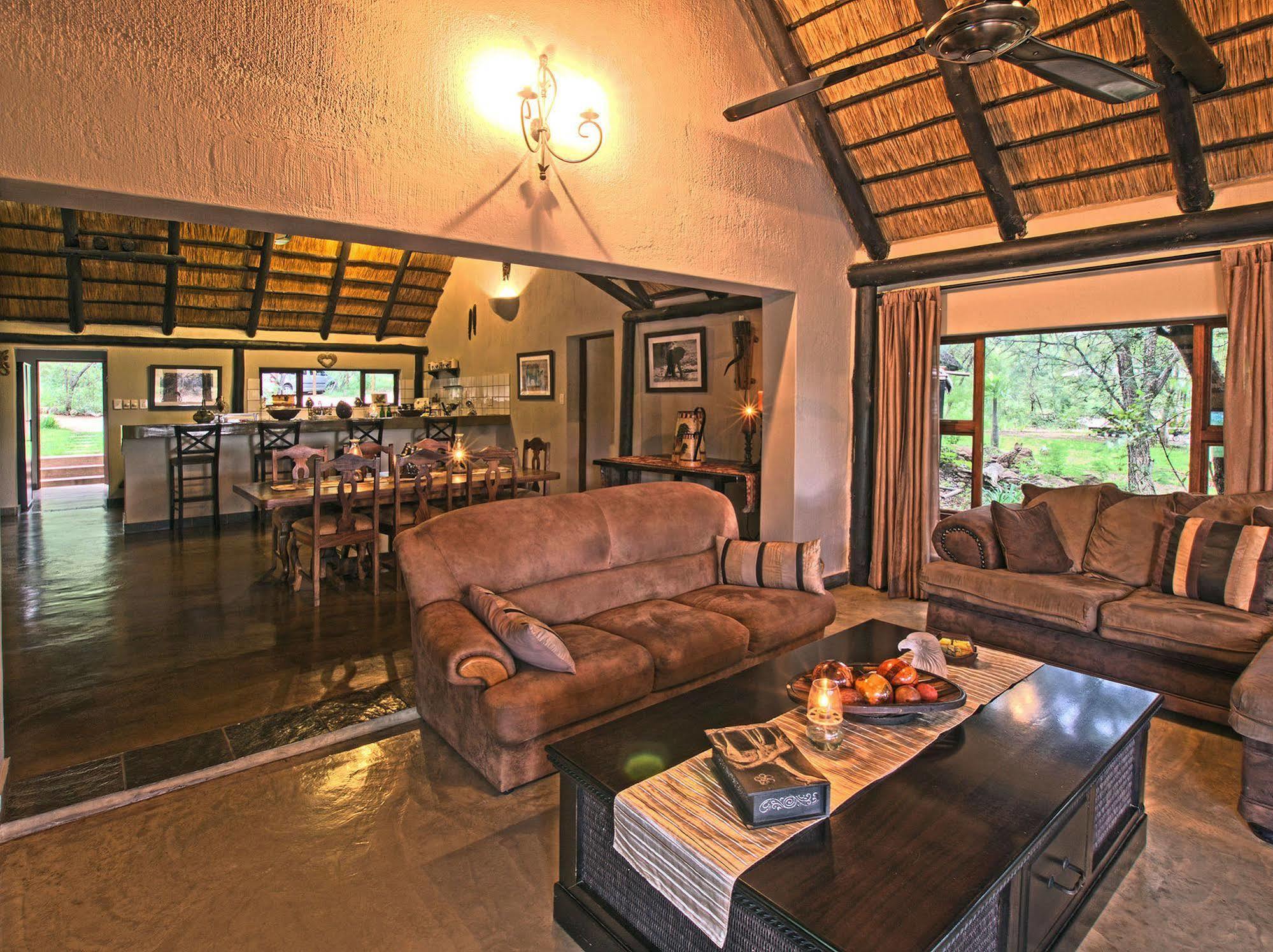 Raptor Retreat Game Lodge Hoedspruit Bagian luar foto
