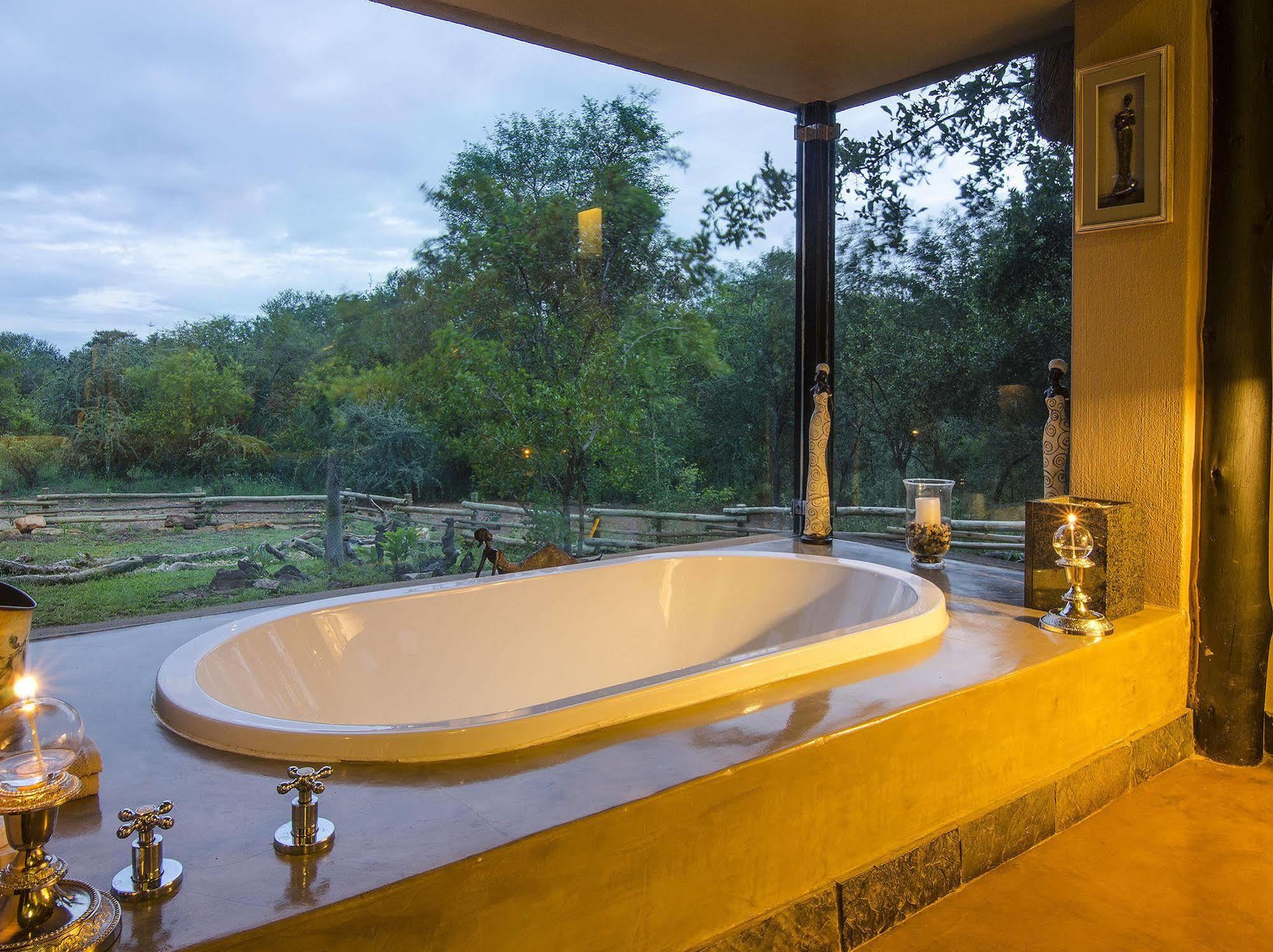 Raptor Retreat Game Lodge Hoedspruit Bagian luar foto